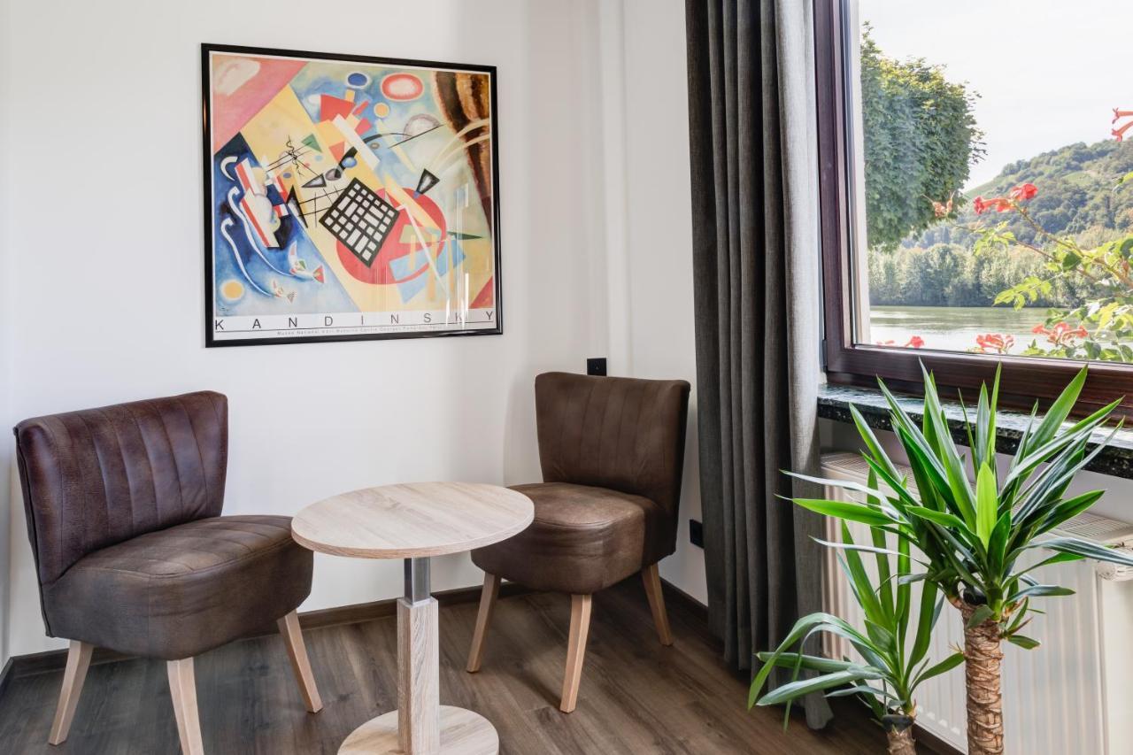 Hotel Garni "Cafe Im Hamm" ツェル・アン・デル・モーゼル エクステリア 写真