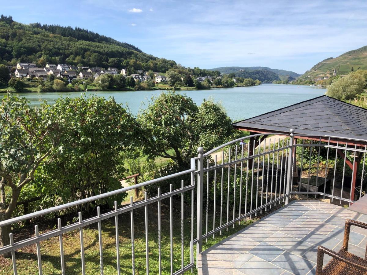 Hotel Garni "Cafe Im Hamm" ツェル・アン・デル・モーゼル エクステリア 写真